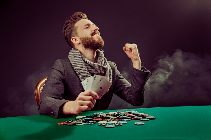 junpei mobile app dashboard showing live blackjack and Liga 1 odds on Android phone